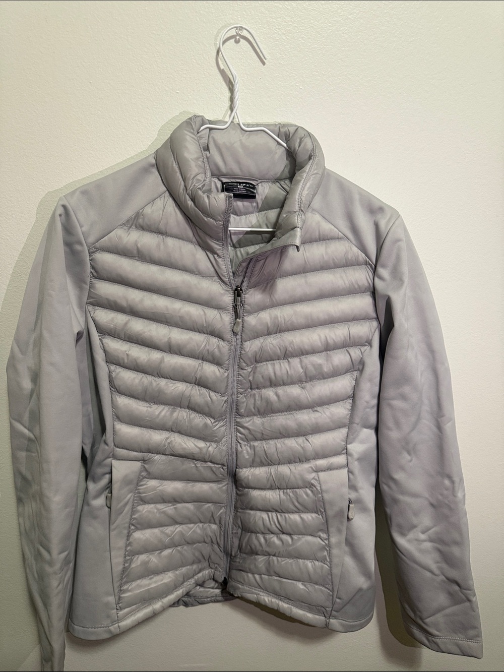 32 Degrees Light Gray Quilted Hybrid Puffer Jacket - Women